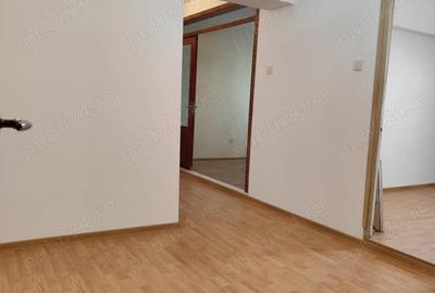 Apartament cu 3 camere decomandat în Central - 1