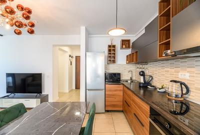 Apartament cu 3 camere decomandat, mobilat în Tractorul