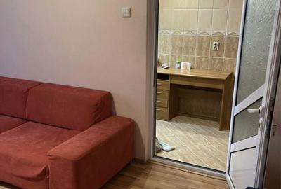 Apartament cu 3 camere semidecomandat în Central - 3