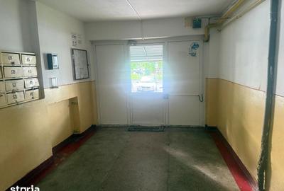Apartament cu 2 camere decomandat în Micro 6 - 14