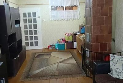 Apartament cu 2 camere decomandat, mobilat în Sinaia - 4