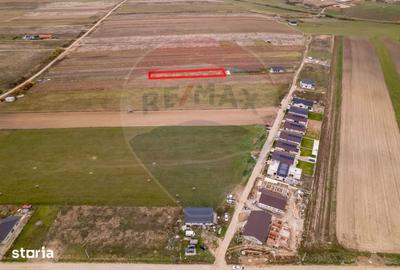 Teren de 1417 mp, în Sânmartin - 4