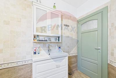 Casă cu 7 camere cu Teren 605 Mp în Snagov - 22