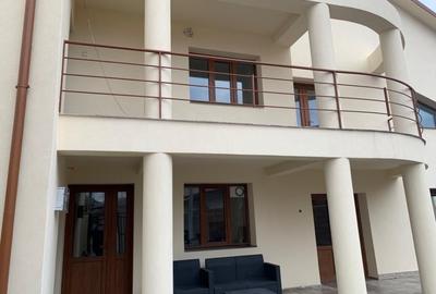 Casă individuală cu 7 camere cu Teren 257 Mp în Mazepa 2 - 4