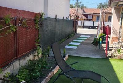 Casă cu 4 camere în Central - 1