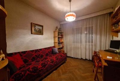 Apartament 4 camere decomandat etaj 1 zona Miorita - 5