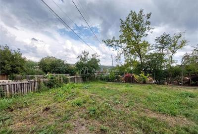 Casa 70 mp, teren 1415 mp , Zarnesti sat Fundeni - 2