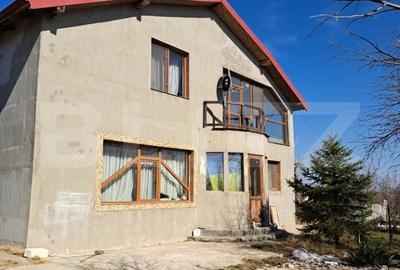 Casă cu 4 camere cu Teren 1500 Mp în Cudalbi - 5