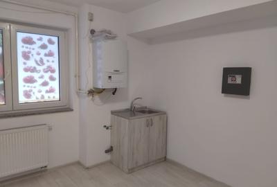 Spatiu comercial de vanzare zona Tractorul bloc nou - 2