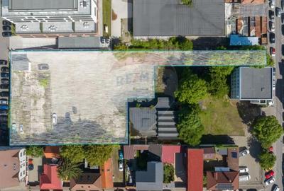 Teren de 3256 mp, în Județean - 4