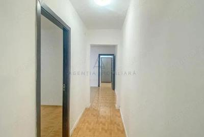 Apartament cu 4 camere semidecomandat în Apusului - 3
