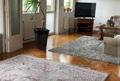 Vila cu 11 camere, 450 mp, teren cu 620 mp, 2 locuri de parcare cu garaj - 6