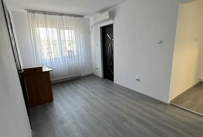 Apartament cu 3 camere decomandat în Central - 2