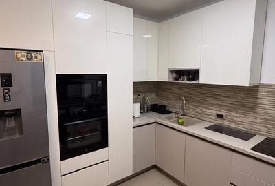 Apartament cu 3 camere decomandat în Central - 1