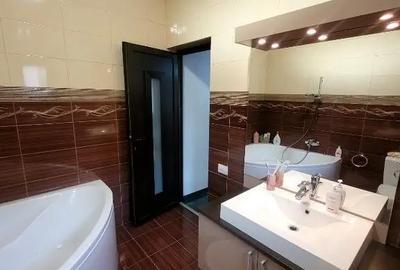 Casă cu 4 camere cu Teren 425 Mp în Ostroveni - 1