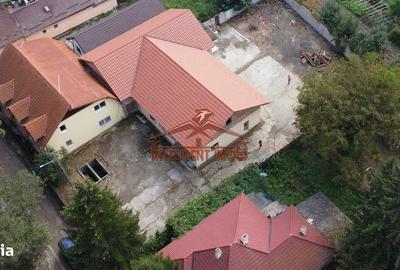Casă cu 4 camere în Central - 11