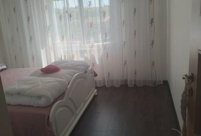 Apartament cu 3 camere decomandat în 1 Mai - 7