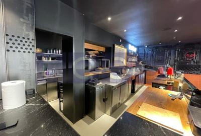 Casă individuală cu 4 camere cu Canalizare în P-ța Romană - 9