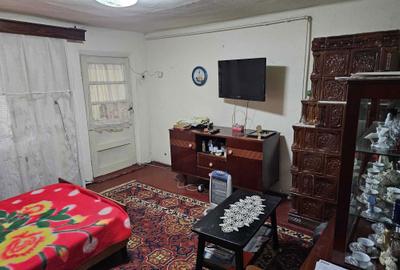 Casă cu 4 camere cu Canalizare în Central - 6