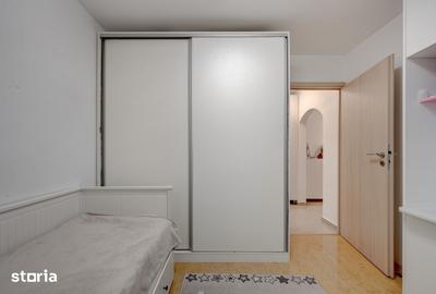 Apartament cu 4 camere decomandat în Berceni