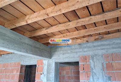 Casă cu 4 camere cu Teren 268 Mp în Est - 8