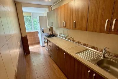 Apartament cu 2 camere decomandat, mobilat în Berceni