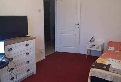 Garsonieră decomandată, mobilată în Vitan
