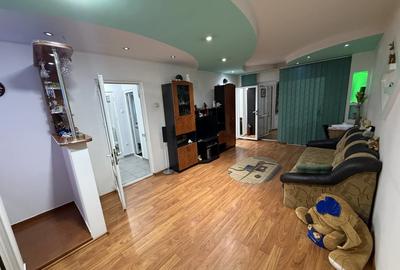 Apartament cu 2 camere decomandat, mobilat în Piața Nouă