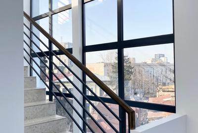 Apartament cu 2 camere semidecomandat, mobilat în Ultracentral