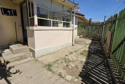 Oportunitate Unica: Vand Casa ?i Teren cu poten?ial Investi?ional in 23 August - 8