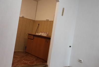 Garsonieră decomandată în Central - 3