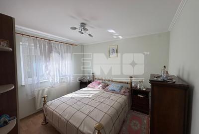 Apartament cu 4 camere decomandat, mobilat în Central - 1