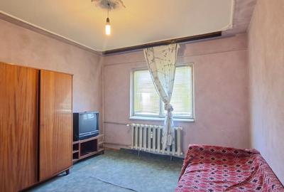 Apartament cu 3 camere decomandat în - 7