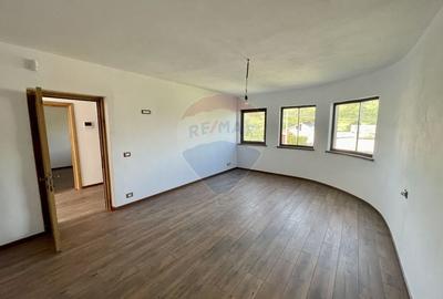 Casă individuală cu 5 camere cu Canalizare în Sud - 19