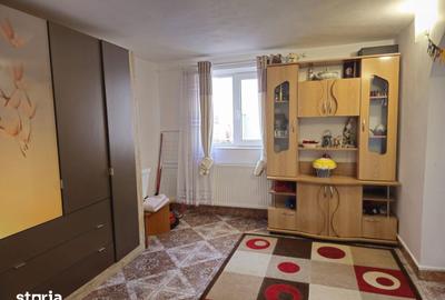 Casă cu 5 camere cu Teren 818 Mp în Letea Veche - 2