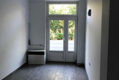 Spațiu comercial, de 22 mp, în Ștefan cel Mare - 4