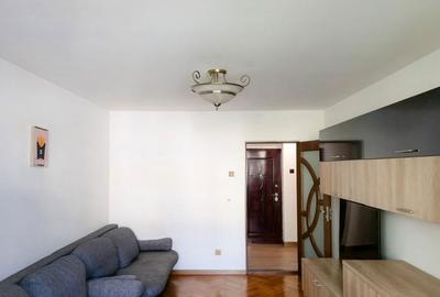 Apartament cu 2 camere decomandat în Calea București