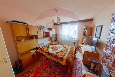 Apartament cu 4 camere, mobilat în Est - 2
