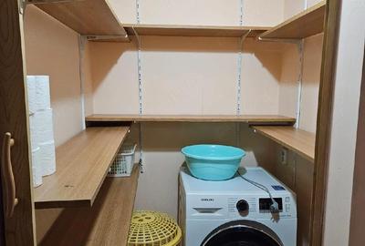 Apartament cu 3 camere decomandat în Central - 1