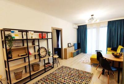 Apartament cu 3 camere decomandat, mobilat în P-ța Unirii