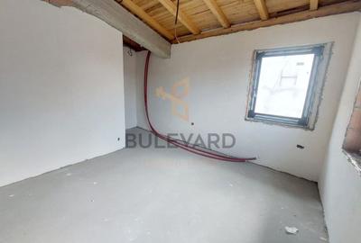 Casă cu 5 camere cu Canalizare în Gruia - 13