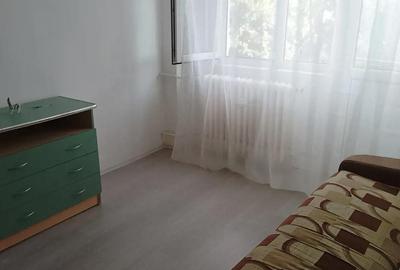 Apartament cu 2 camere semidecomandat în Micro 38 - 2