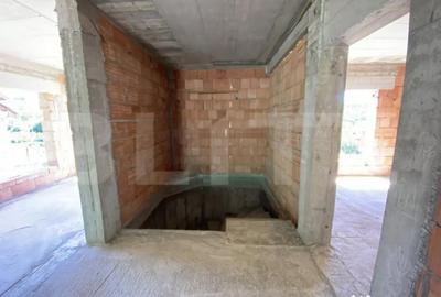 Casă cu 3 camere cu Teren 500 Mp în Central - 1