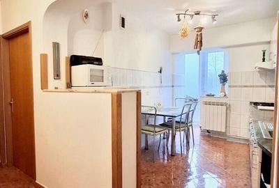Apartament cu 3 camere decomandat, mobilat în Central - 12