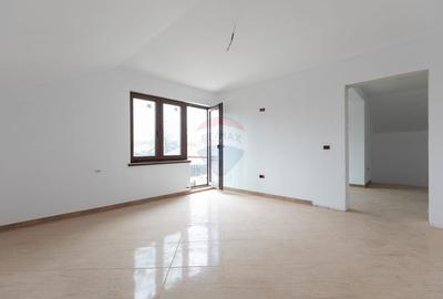 Casa / Vila cu 5 camere de vanzare, strada George Enescu, zona Tache - 8