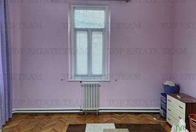 Casă cu 6 camere cu Canalizare în Ultracentral - 4