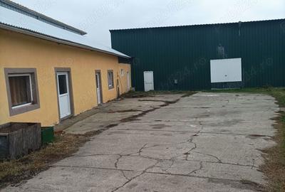 Spațiu comercial, de 1,000 mp, în Central - 7