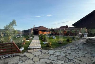 Cabana din lemn rotund, 2 camere, 140 mp, teren 2800 mp, Pal - 11