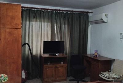 Garsonieră decomandată în Central - 2