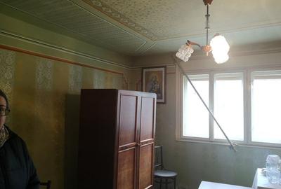 Casă cu 4 camere în Vărășeni - 3